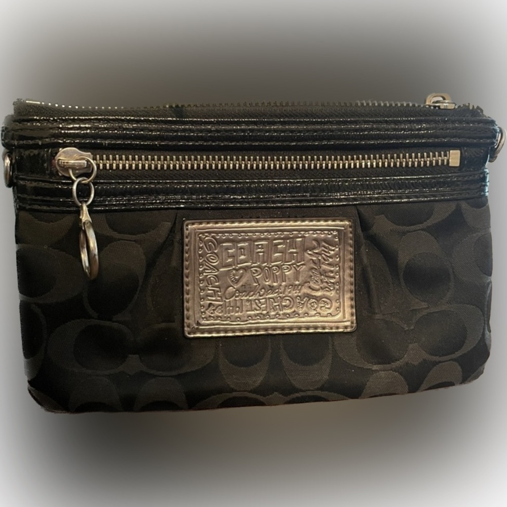 Coach Poppy Clutch in Black